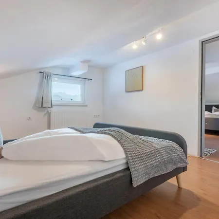 Prince Apartment דירה *